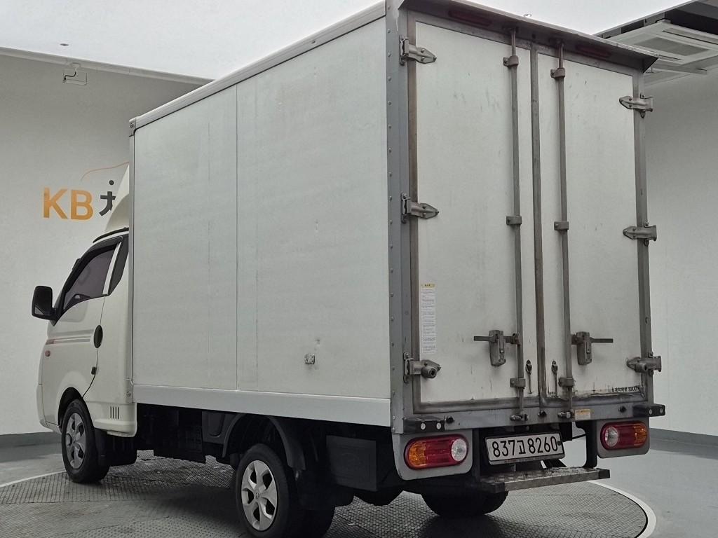 Hyundai Porter II Super Cab High Fixed Floor Long Wheelbase Super Cab 3