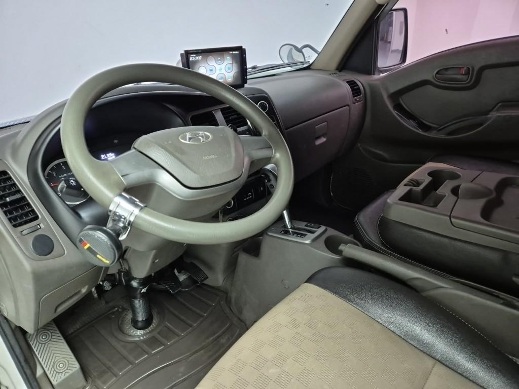 Hyundai Porter II Super Cab High Fixed Floor Long Wheelbase Super Cab 7