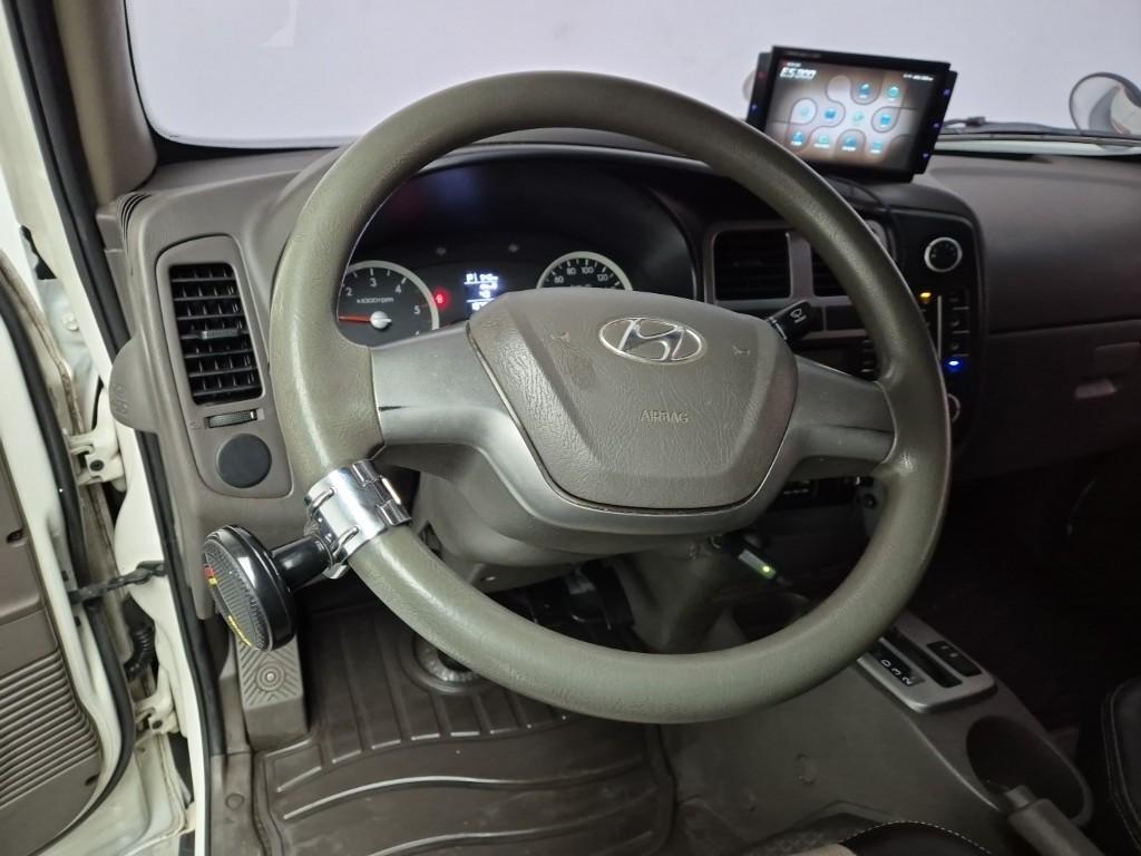 Hyundai Porter II Super Cab High Fixed Floor Long Wheelbase Super Cab 9