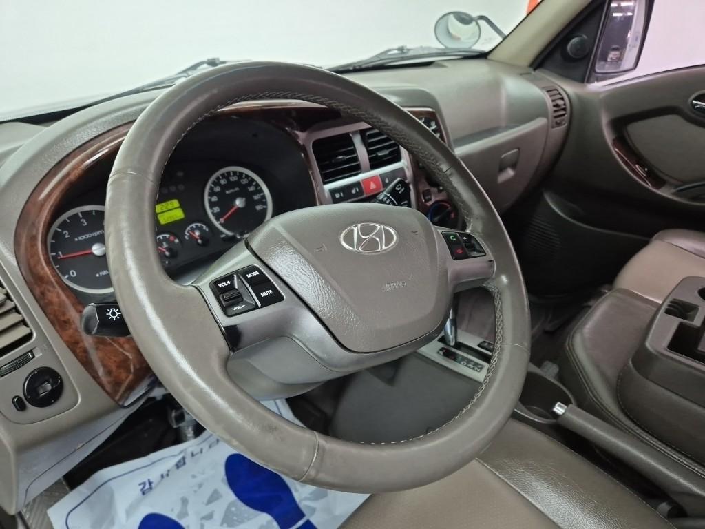 Hyundai Porter II Long Wheelbase Gold Long Wheelbase Double Cab 9