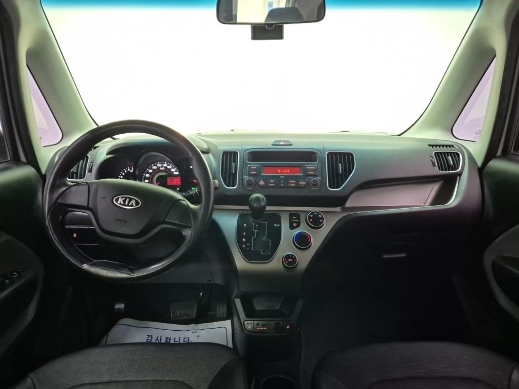 Kia Ray Deluxe Special 1.0 Gasoline 8