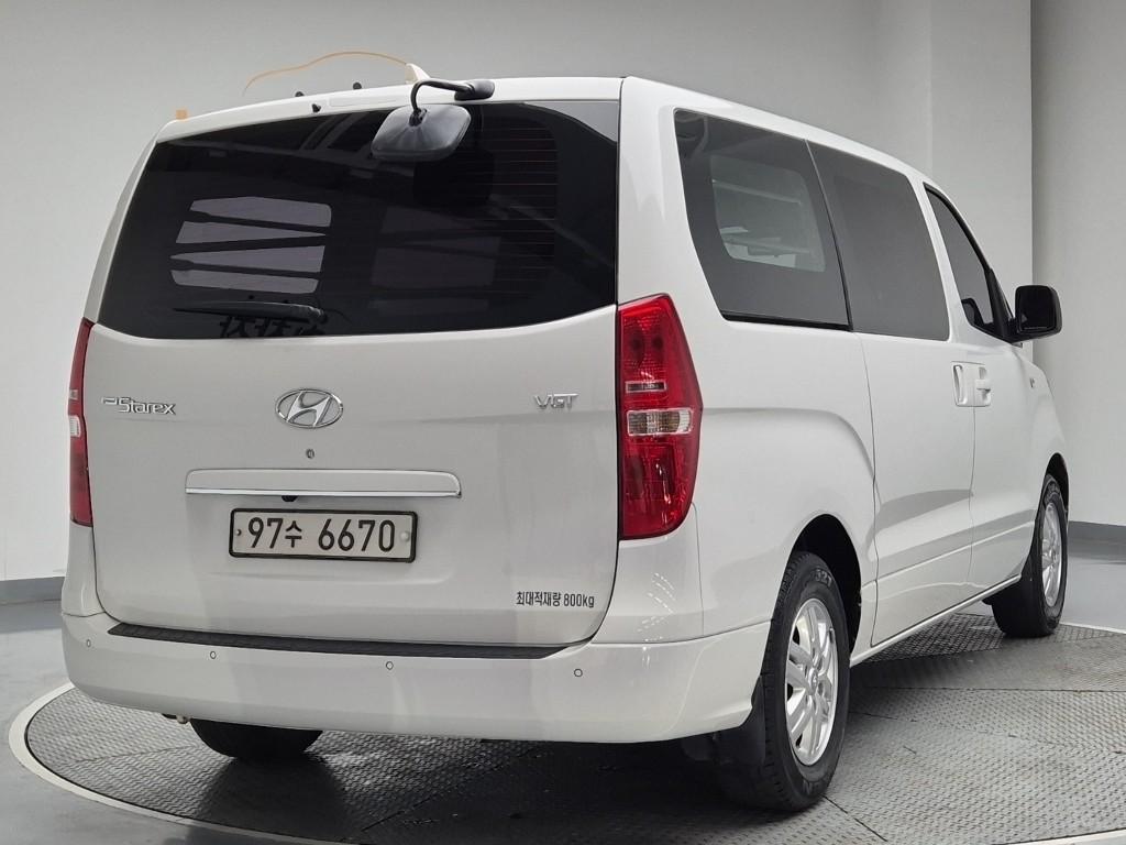 Hyundai Starex Grand Smart 2.5 WGT/ VGT 3 Van M/ T 4