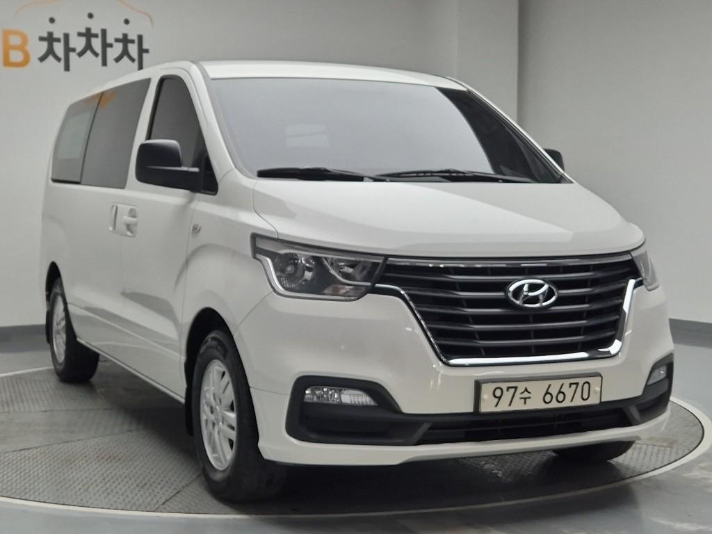 Hyundai Starex Grand Smart 2.5 WGT/ VGT 3 Van M/ T 5