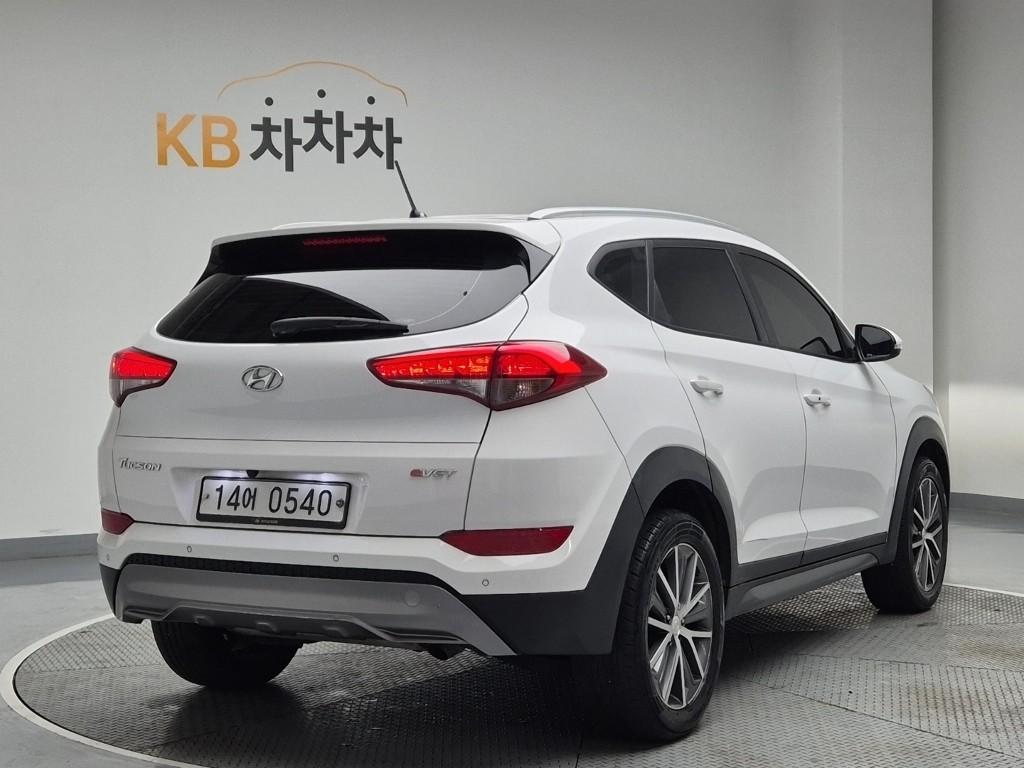Hyundai Tucson Modern e-VGT UⅡ 1.7 2WD 4