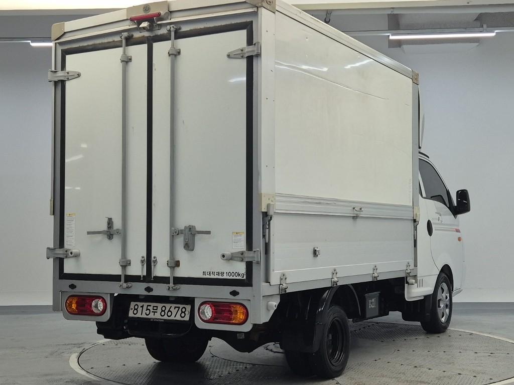 Hyundai Porter II Manual Wing body Long Wheelbase Super Cab 4