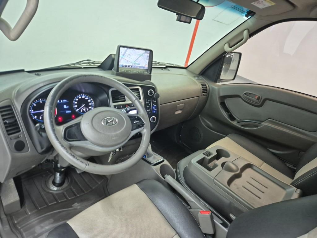 Hyundai Porter II Manual Wing body Long Wheelbase Super Cab 7