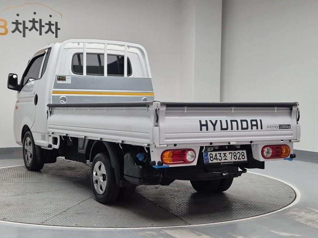 Hyundai Porter II Super Cab High Fixed Floor Long Wheelbase Super Cab 3