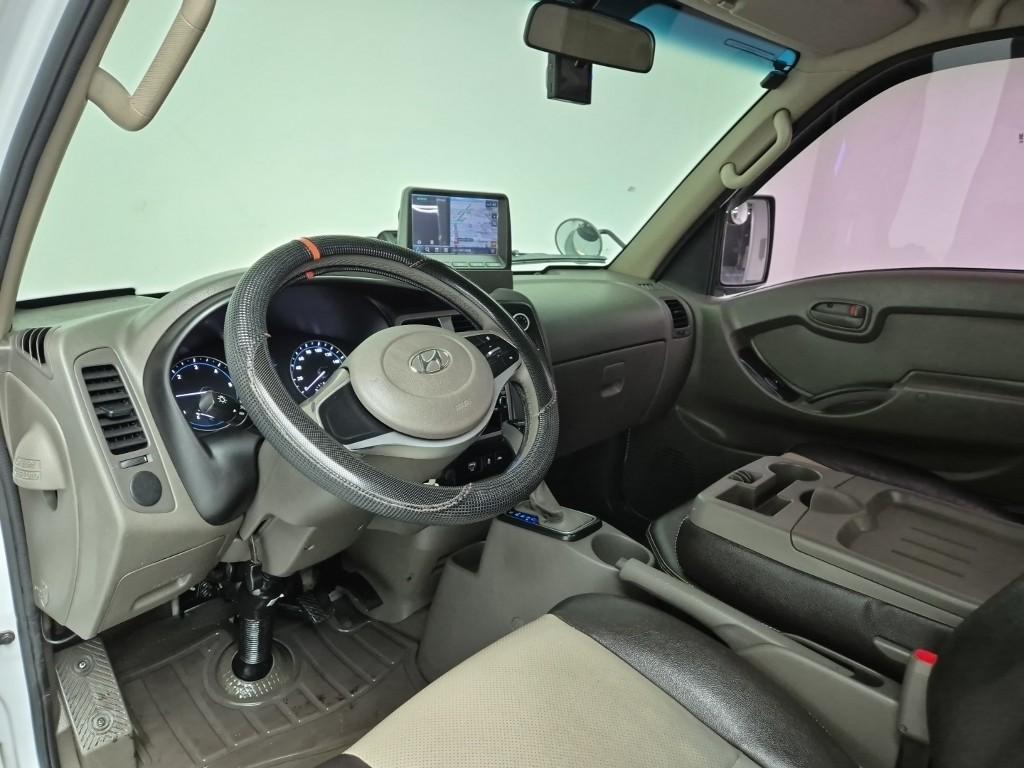 Hyundai Porter II Super Cab High Fixed Floor Long Wheelbase Super Cab 7