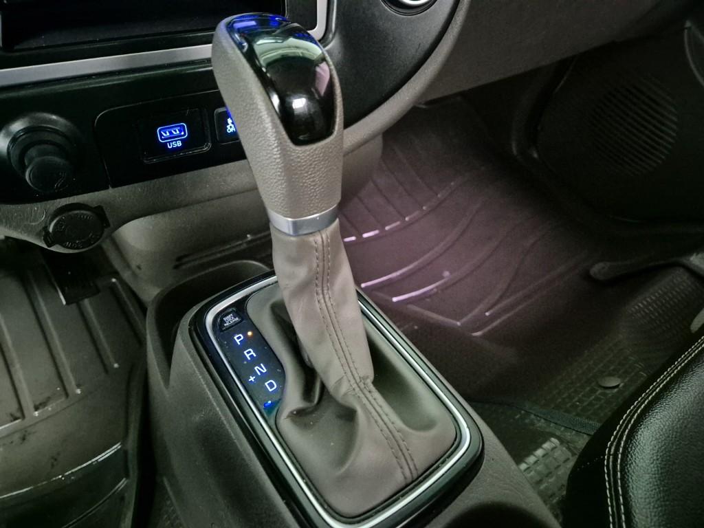 Hyundai Porter II Super Cab High Fixed Floor Long Wheelbase Super Cab 8