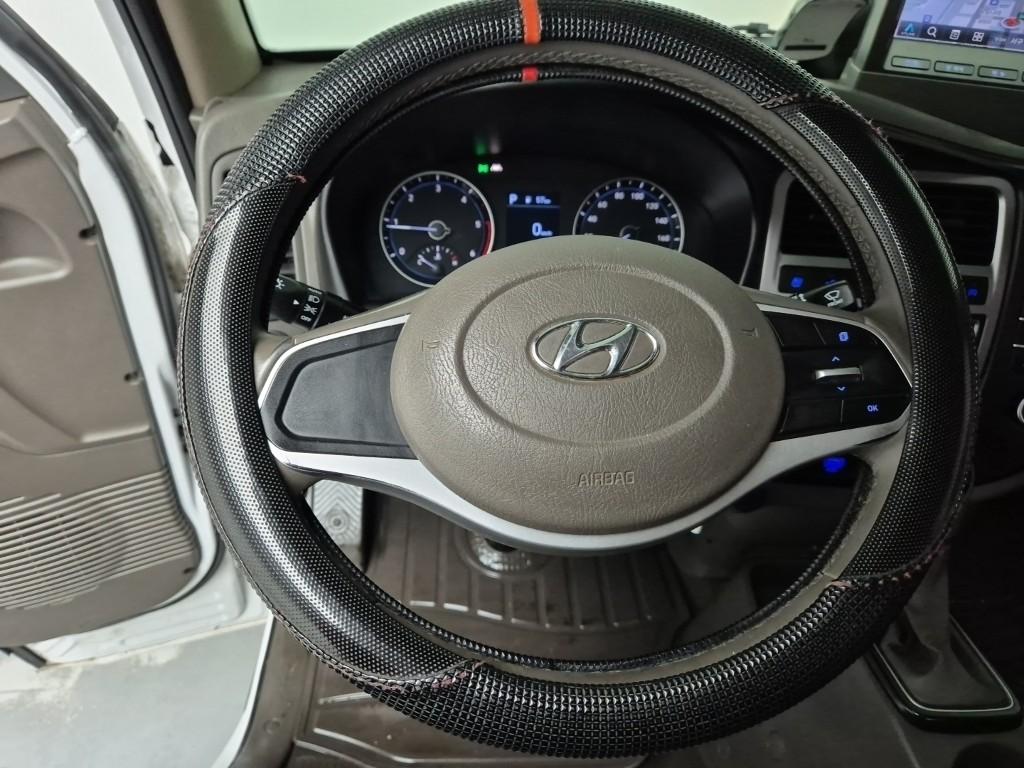 Hyundai Porter II Super Cab High Fixed Floor Long Wheelbase Super Cab 9