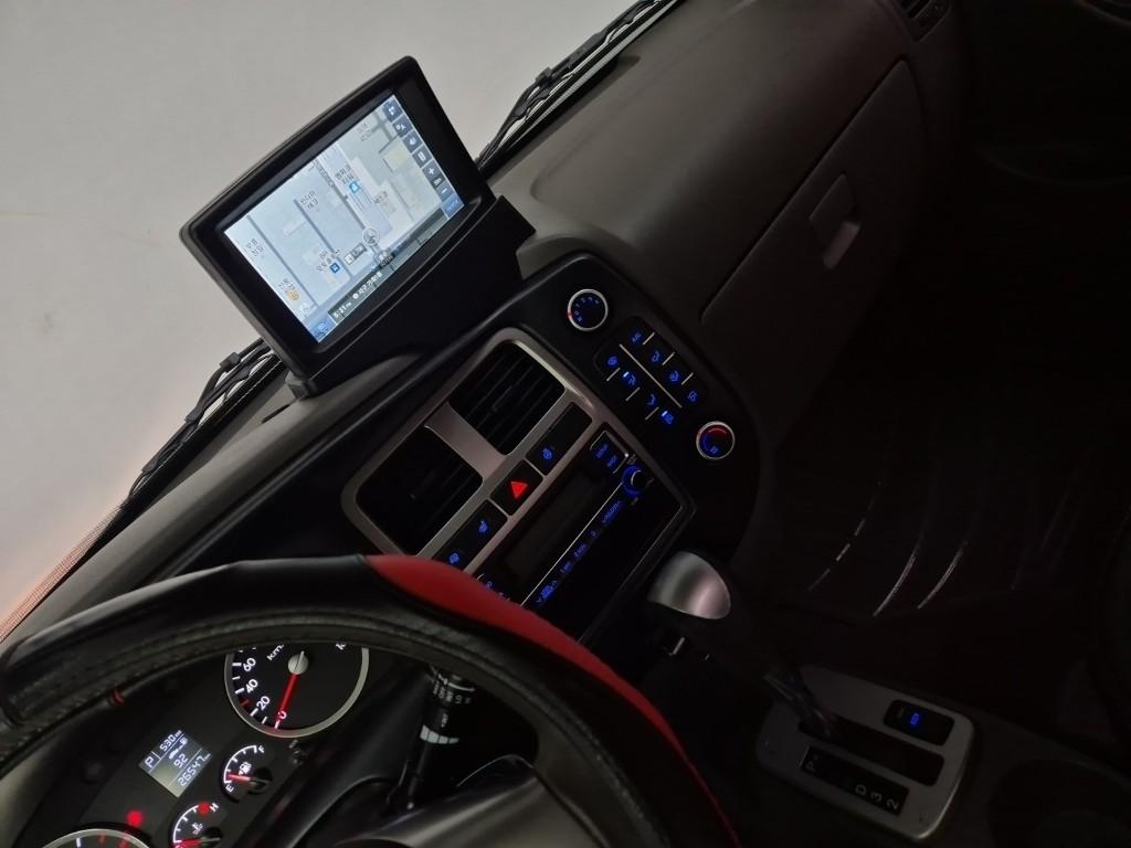 Hyundai Porter II Long Wheelbase Smart Long Wheelbase Super Cab 10