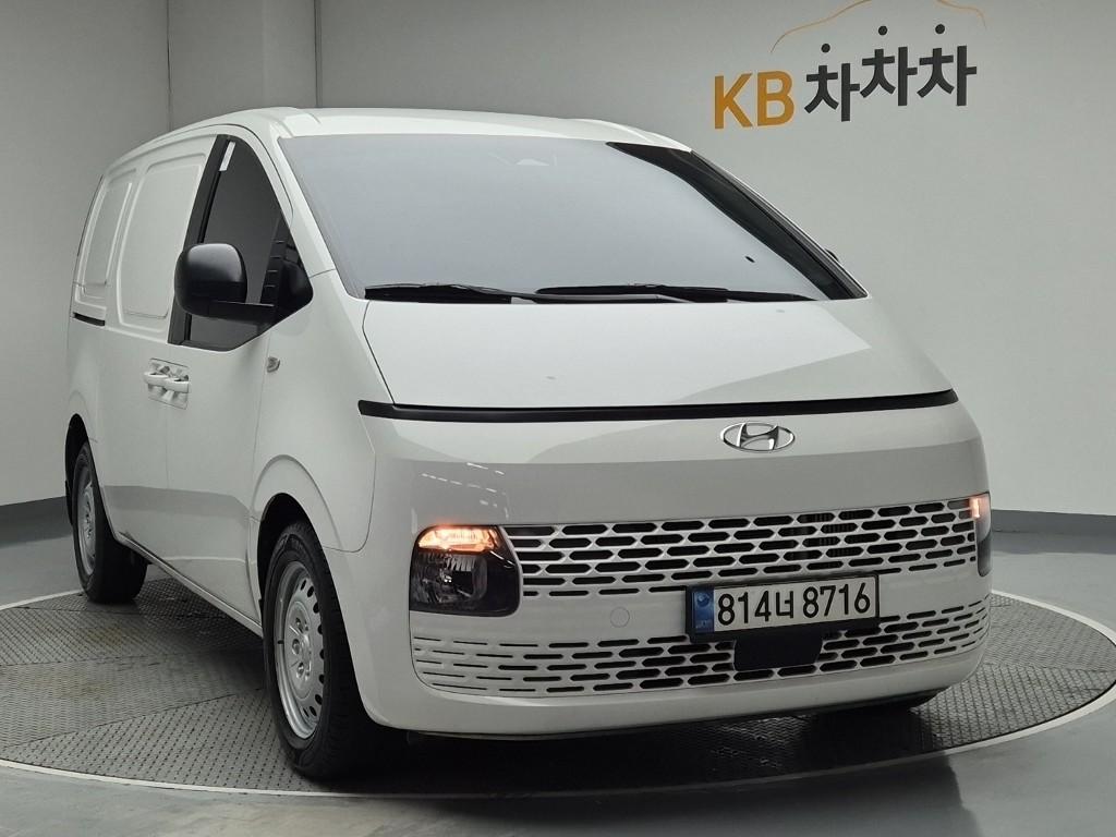 Hyundai Staria Smart Diesel 2.2 Cargo 5
