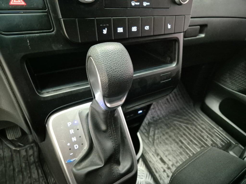 Hyundai Staria Smart Diesel 2.2 Cargo 9