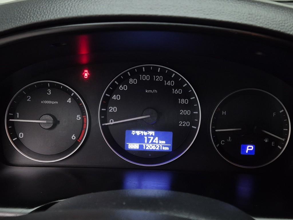 Hyundai Starex Grand Smart 2.5 WGT/ VGT 3 Van M/ T 7