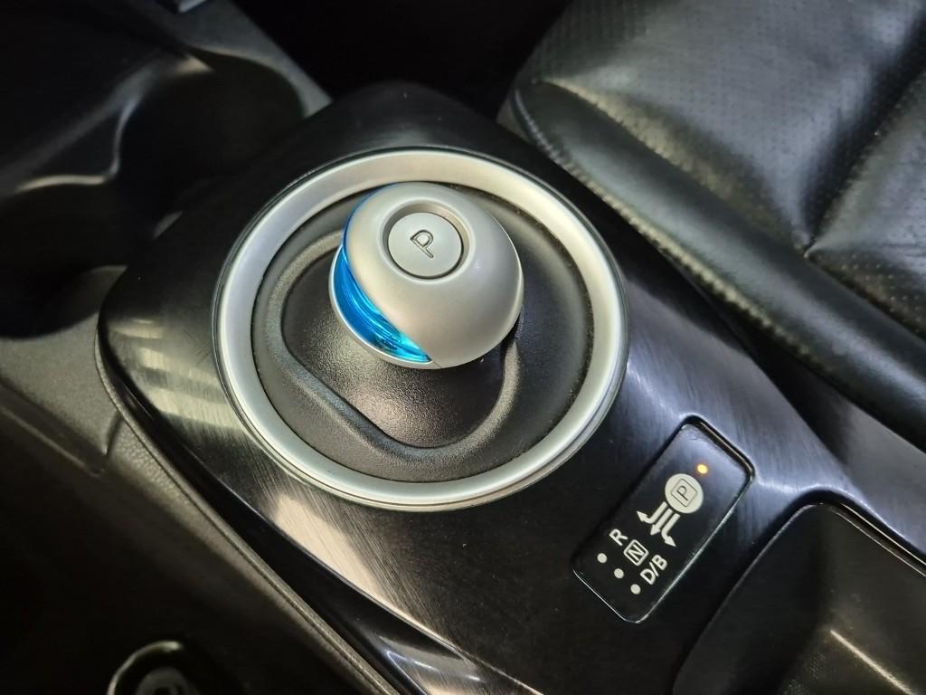 NISSAN Leaf SL