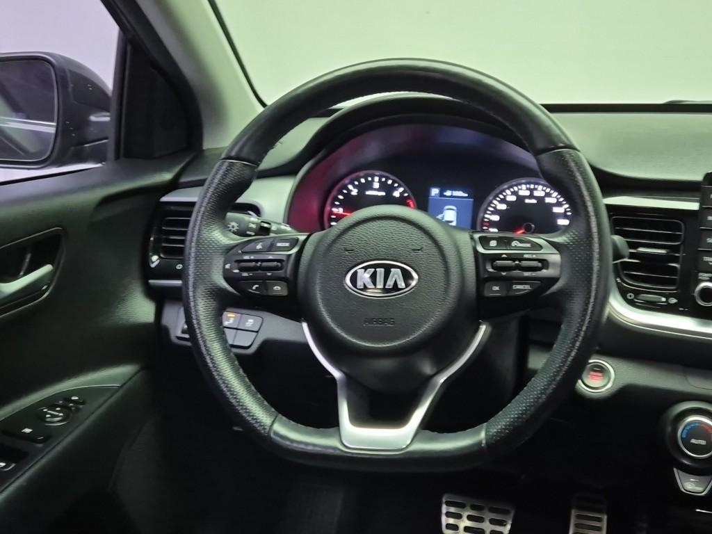 Kia Stonic Prestige U2 1.6 VGT 10