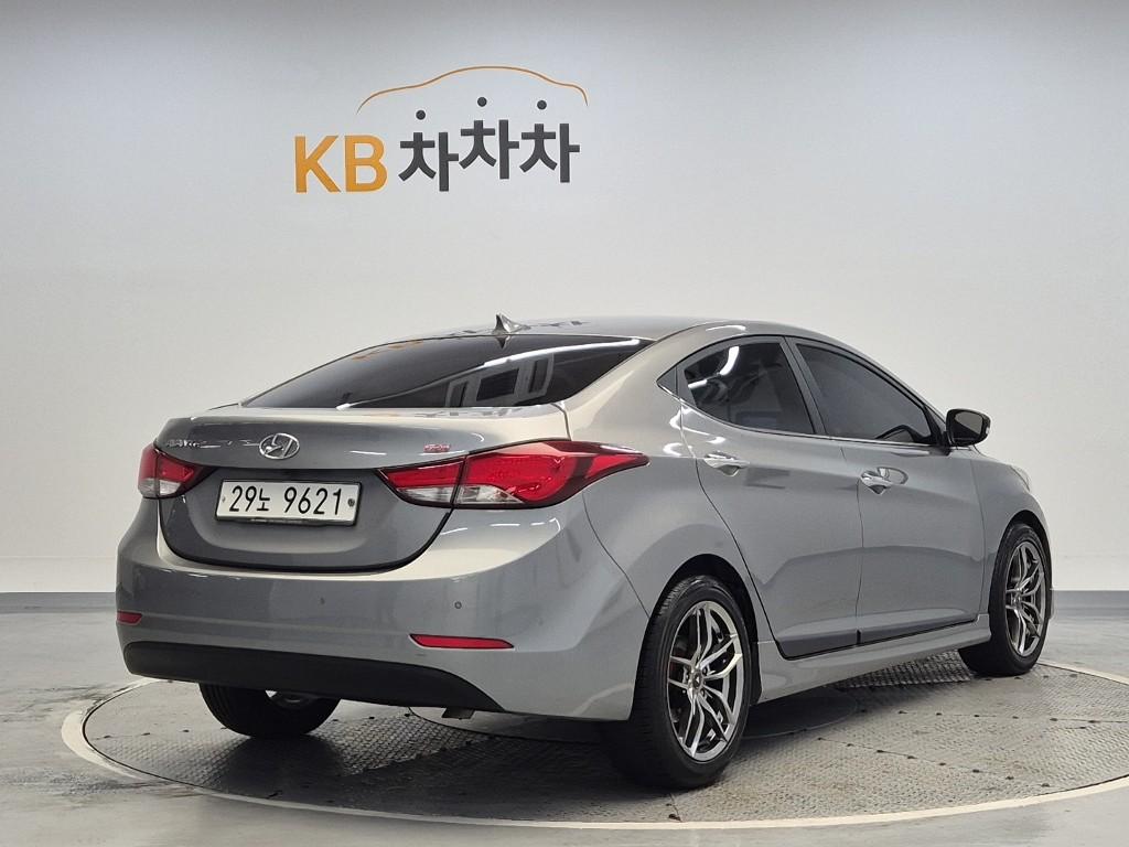 Hyundai Avante MD Smart 1.6 GDi 4