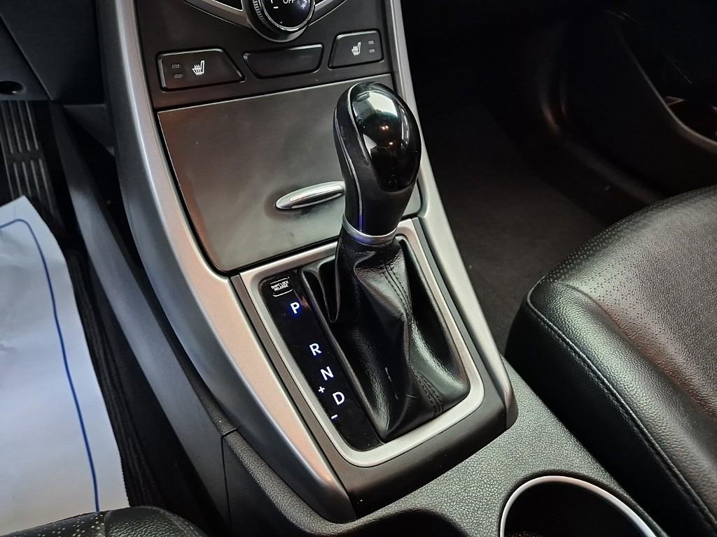 Hyundai Avante MD Smart 1.6 GDi 9