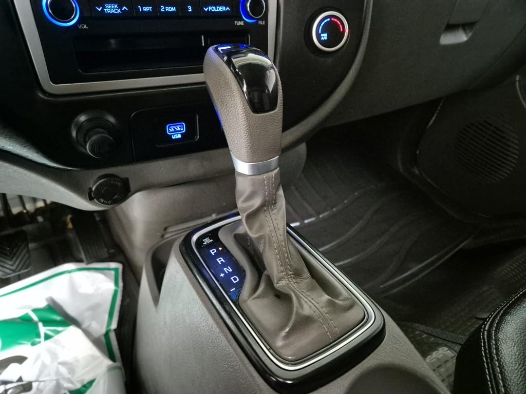 Hyundai Porter II Manual Wing body Long Wheelbase Super Cab 8