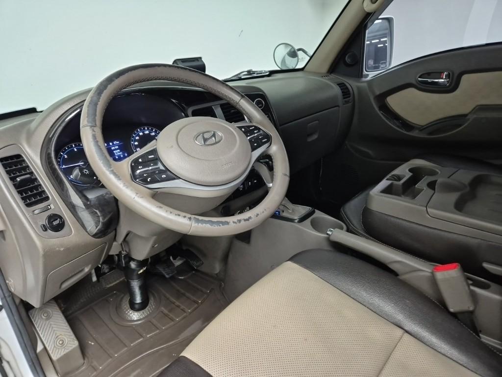 Hyundai Porter II Long Wheelbase Premium Long Wheelbase Double Cab 7