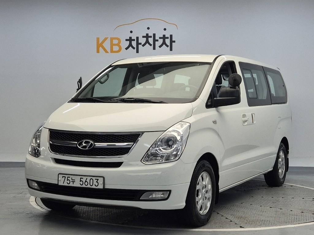 Hyundai Starex Grand CVX Luxury 2.5 VGT/ WGT Wagon 2