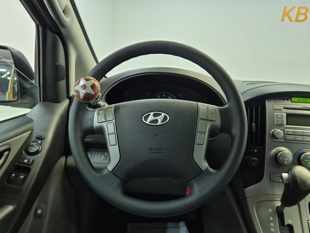 Hyundai Starex Grand CVX Luxury 2.5 VGT/ WGT Wagon 10