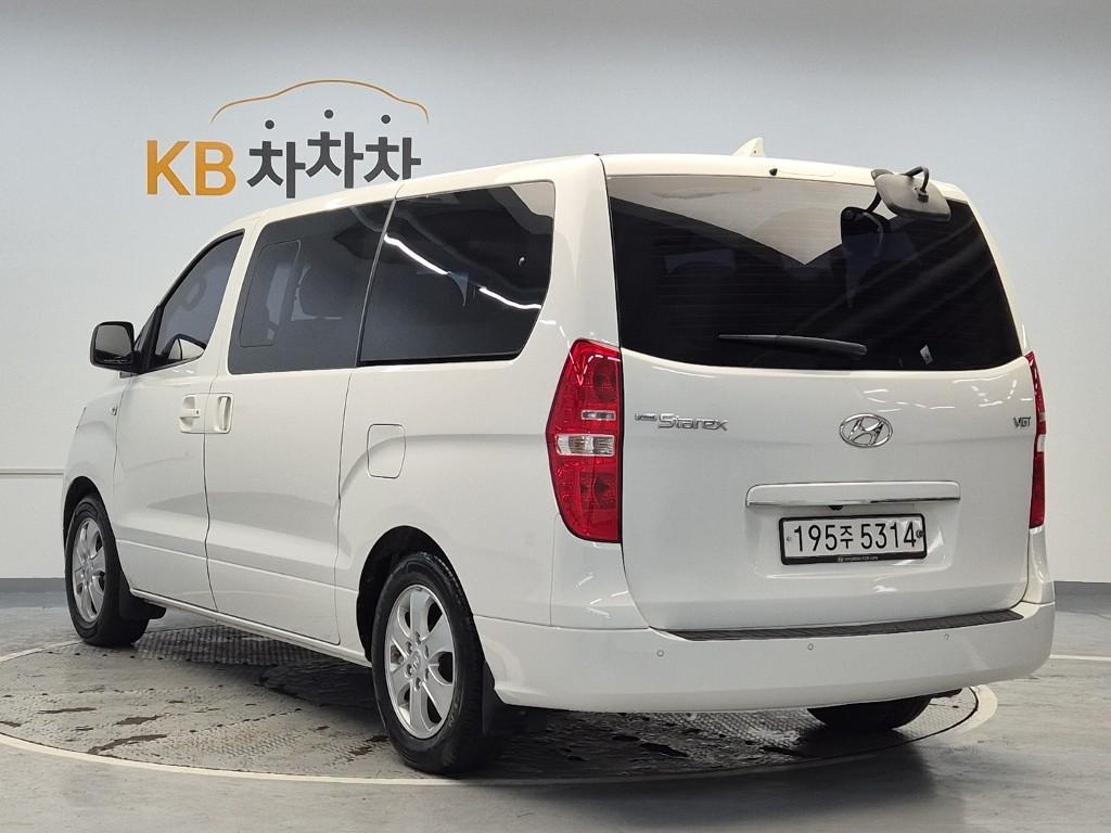 Hyundai Starex Grand Premium 2.5 VGT Urban A/ T 3