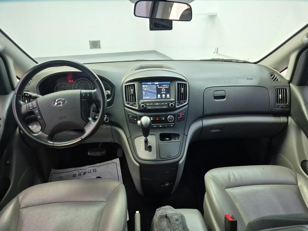 Hyundai Starex Grand Premium 2.5 VGT Urban A/ T 8
