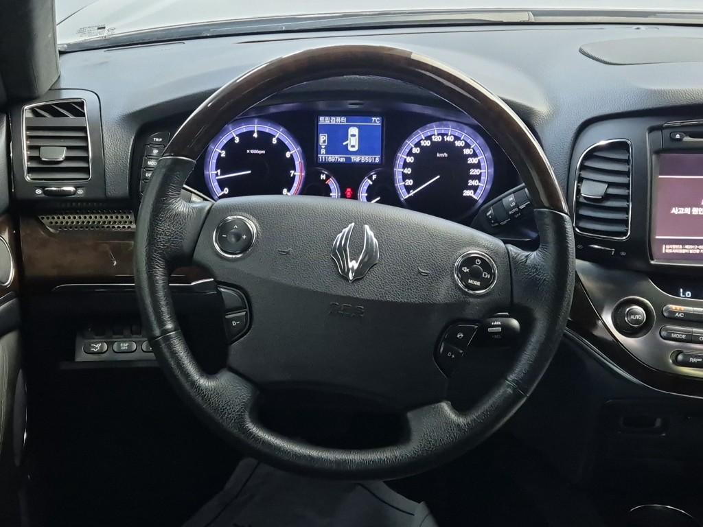 KG MOBILITY(SSANGYONG) New Chairman W CW600 4TRONIC