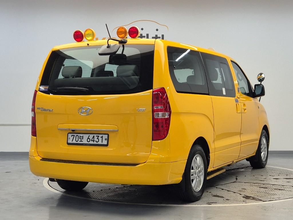 Hyundai Starex Grand Smart 2.5 VGT/ WGT Wagon 4