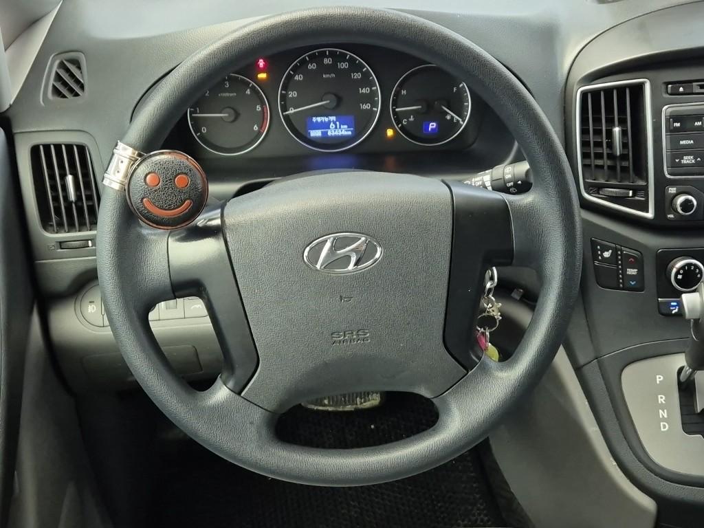 Hyundai Starex Grand Smart 2.5 VGT/ WGT Wagon 10