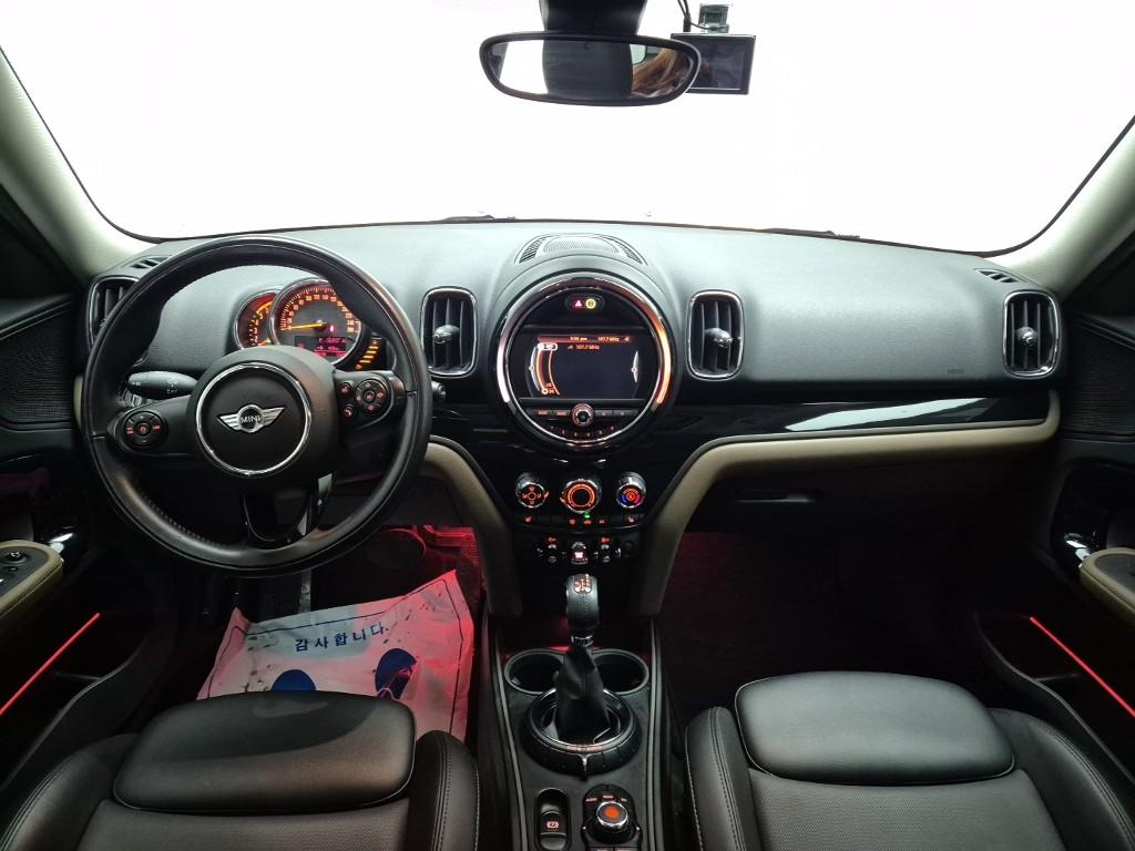 Mini Countryman 2.0 Cooper D ALL4 8