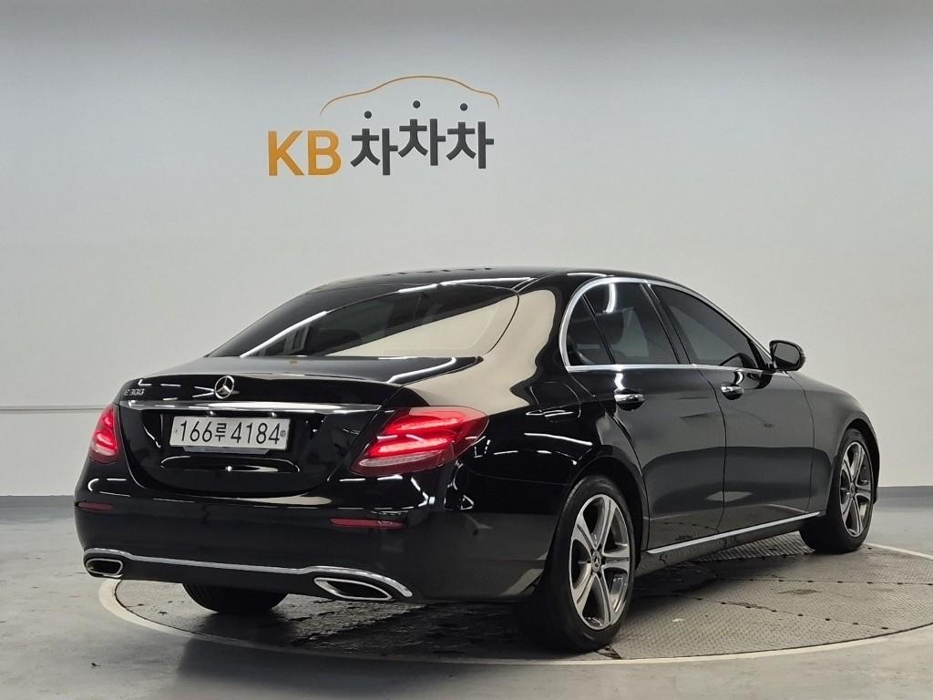 Mercedes-Benz E-Class 5 Generation Avantgarde E300 — фото 3