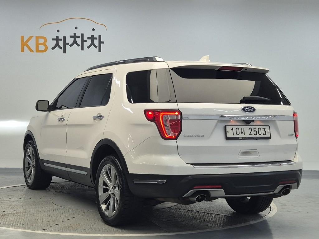 Ford Explorer Limited 2.3 EcoBoost AWD 3