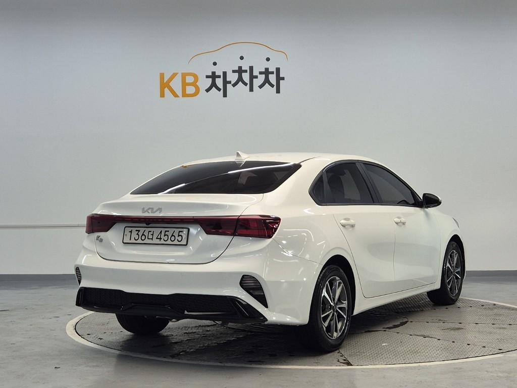 Kia K3 Trendy 1.6 Gasoline — фото 3