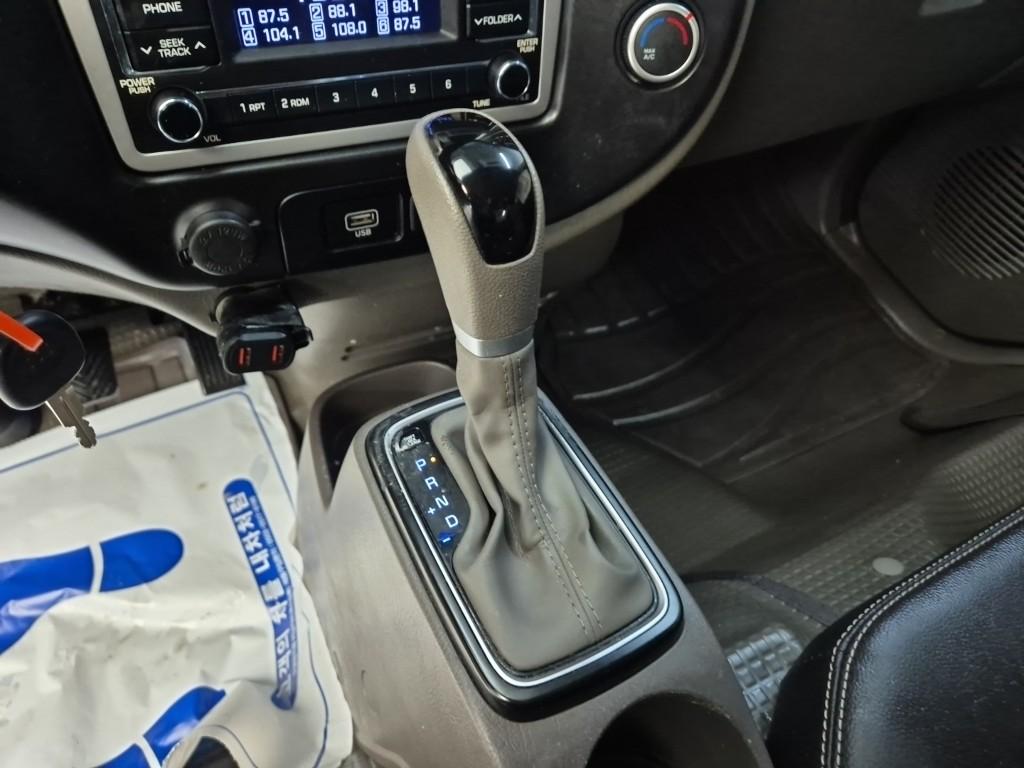 Hyundai Porter II Long Wheelbase Smart LPG Long Wheelbase Super Cab 8