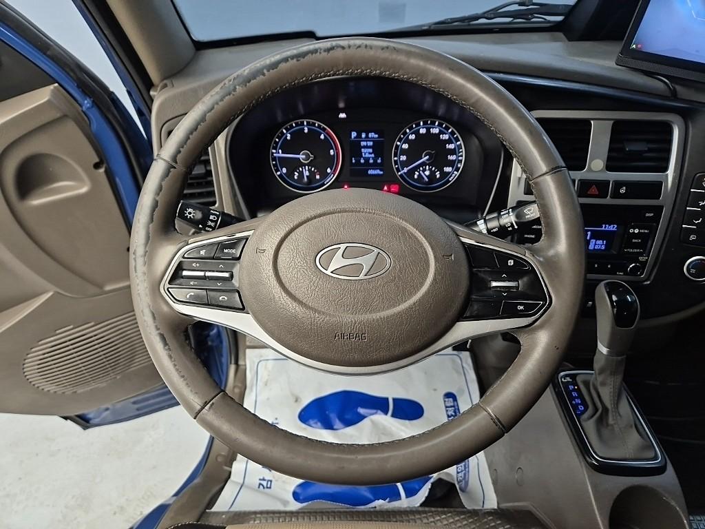 Hyundai Porter II Long Wheelbase Smart LPG Long Wheelbase Super Cab 9