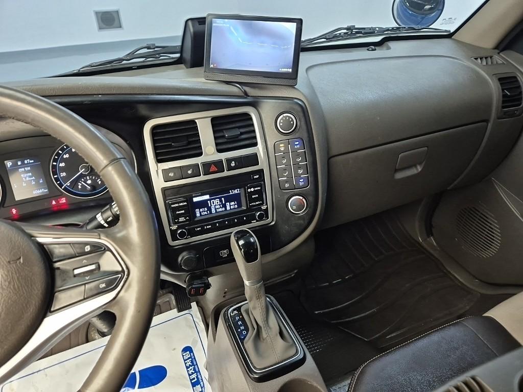 Hyundai Porter II Long Wheelbase Smart LPG Long Wheelbase Super Cab 10