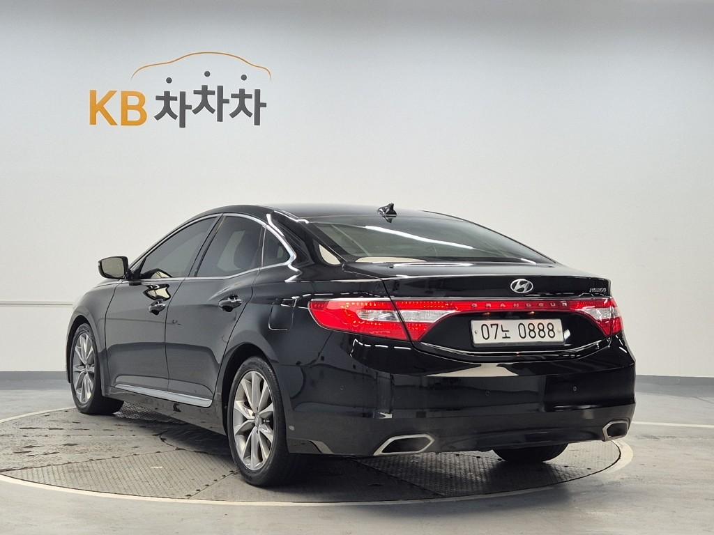 Hyundai Grandeur HG Exclusive Special HG 300 3