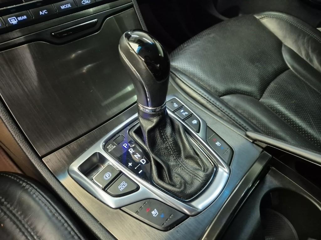 Hyundai Grandeur HG Exclusive Special HG 300 9