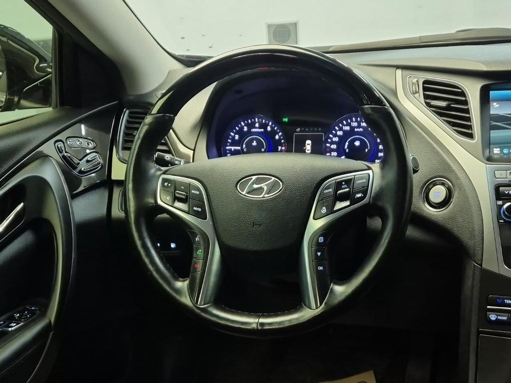 Hyundai Grandeur HG Exclusive Special HG 300 10