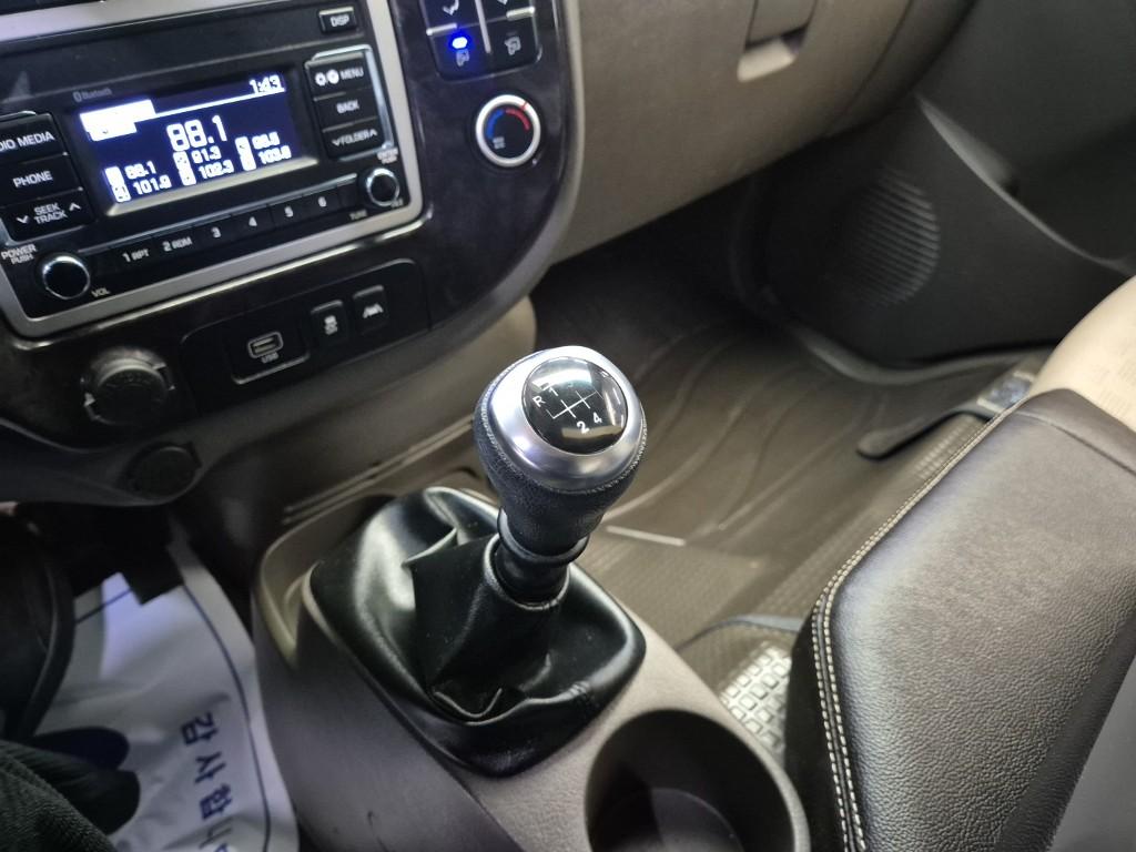 Hyundai Porter II Long Wheelbase Smart LPG Long Wheelbase Double Cab 8