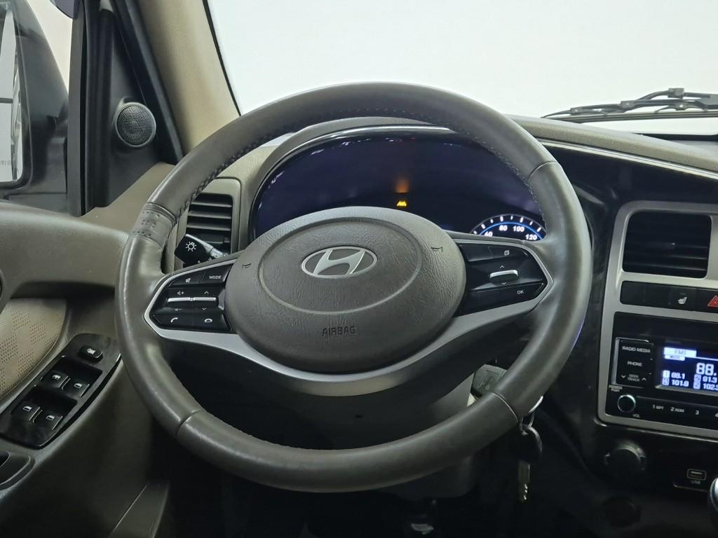 Hyundai Porter II Long Wheelbase Smart LPG Long Wheelbase Double Cab 9