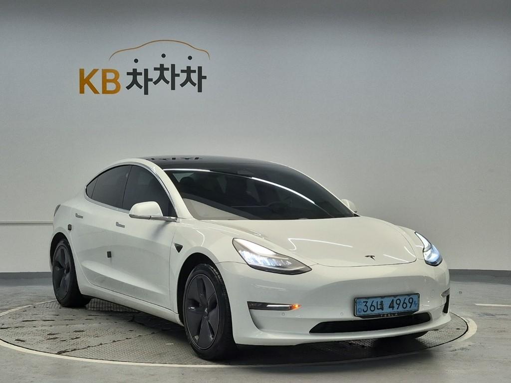 Tesla Model 3 Long Range AWD Long Range 5