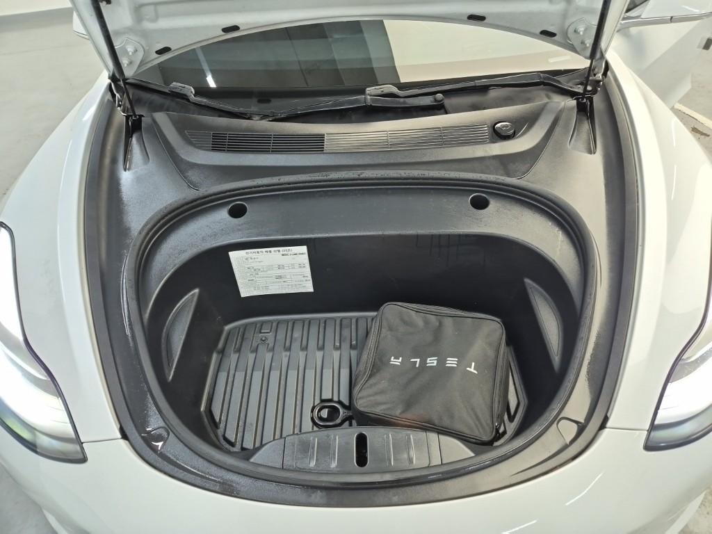 Tesla Model 3 Long Range AWD Long Range 6