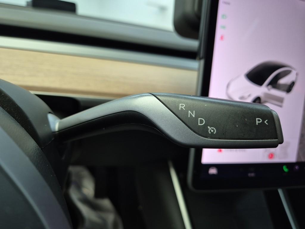 Tesla Model 3 Long Range AWD Long Range 9