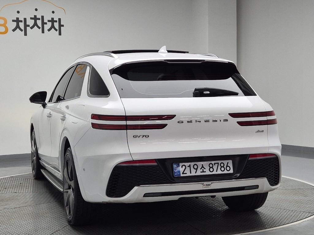 Genesis GV70 Base Type 2.2 Diesel AWD 3