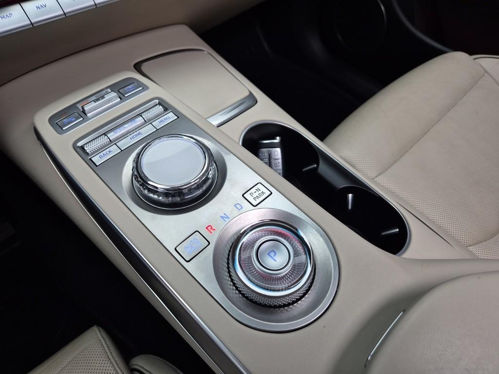 Genesis GV70 Base Type 2.2 Diesel AWD 9