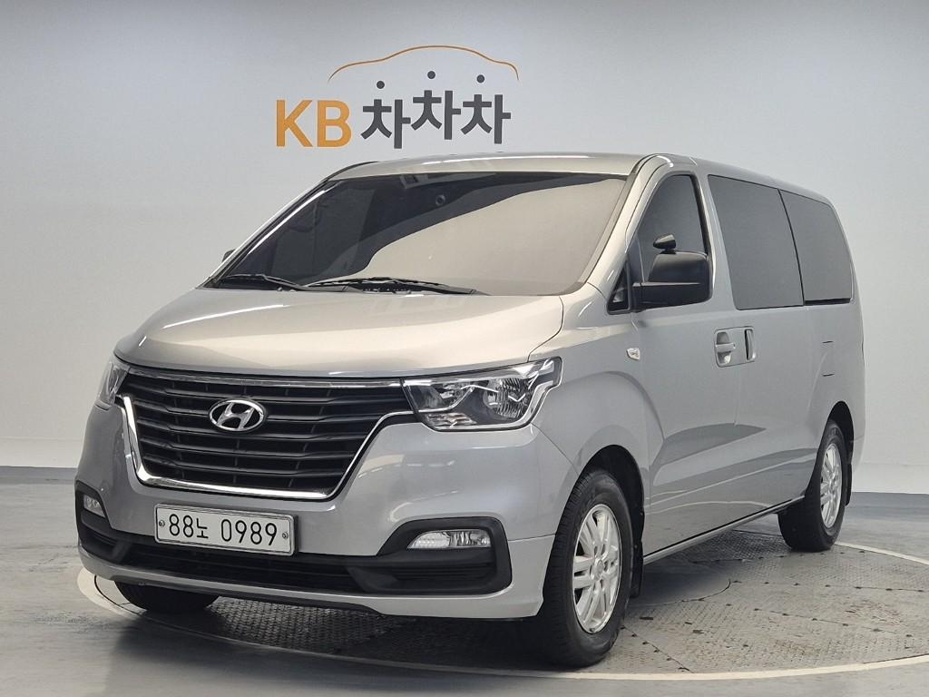 Hyundai Starex Grand Smart 2.5 WGT/ VGT 3 Van M/ T 2