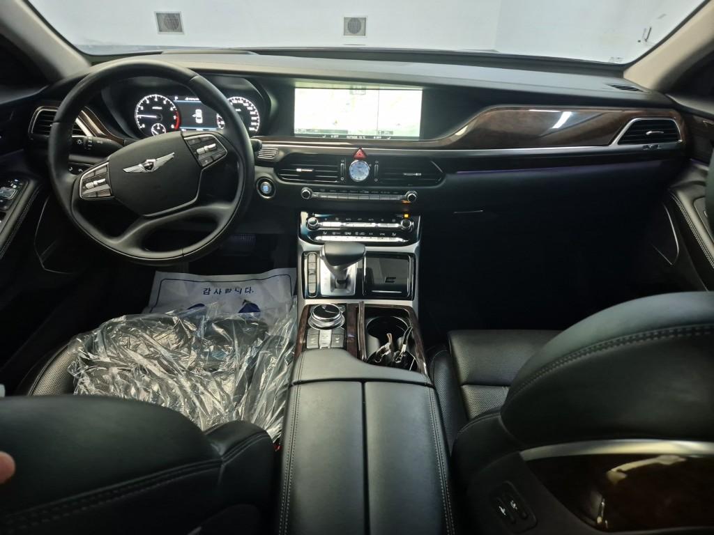 Genesis EQ900 Premium Luxury 3.8 GDi AWD 8